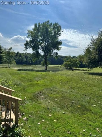 572 Tennyson, Rochester Hills, MI 48307