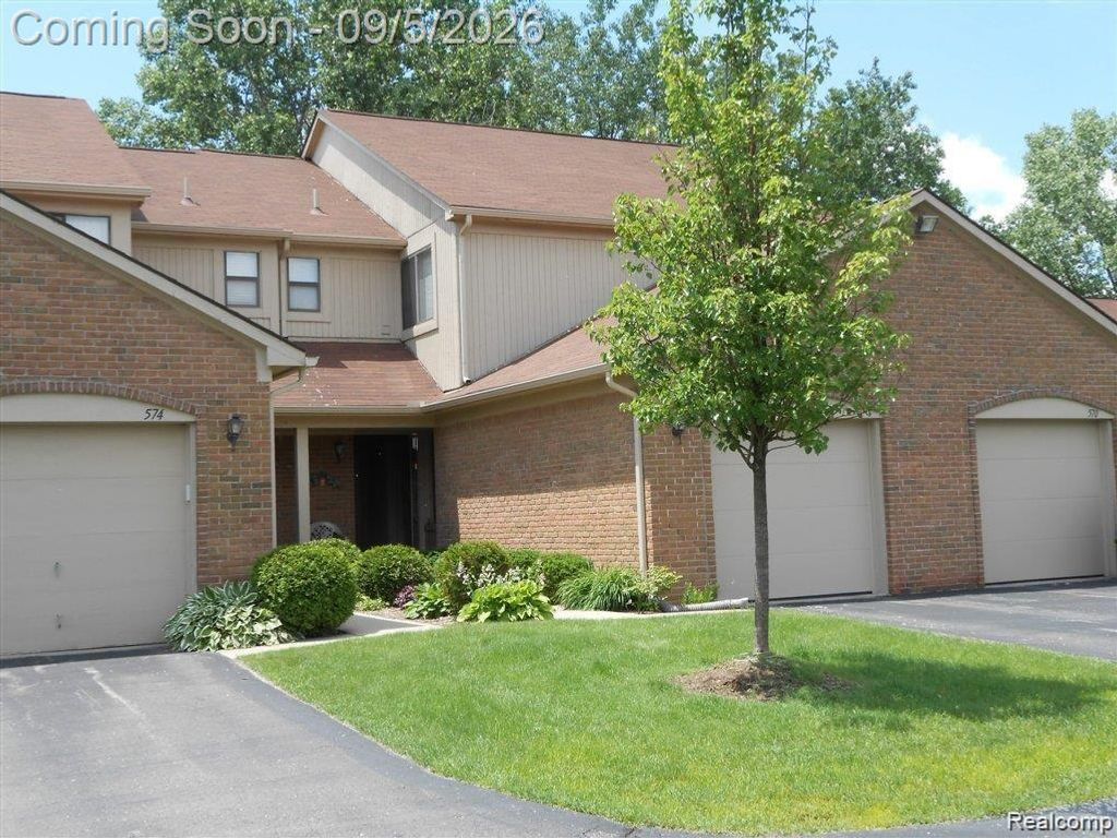 572 Tennyson, Rochester Hills, MI 48307