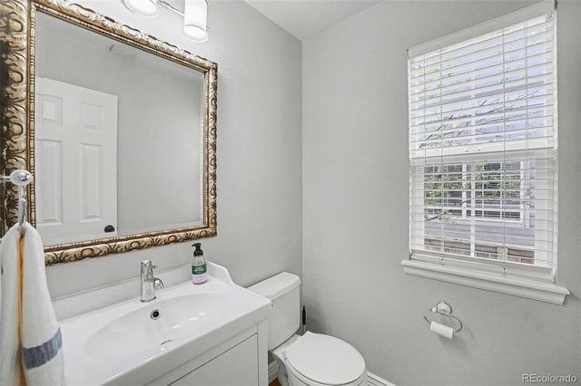 1070 Thornbury Place, Highlands Ranch, CO 80129