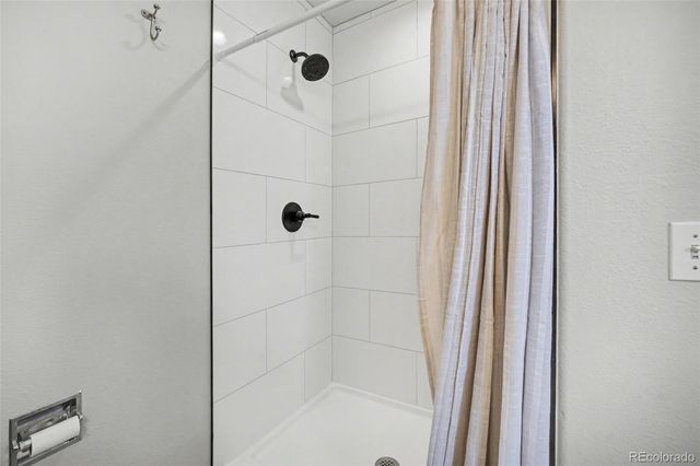 1070 Thornbury Place, Highlands Ranch, CO 80129