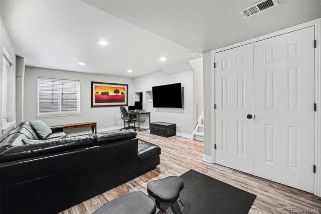 1070 Thornbury Place, Highlands Ranch, CO 80129