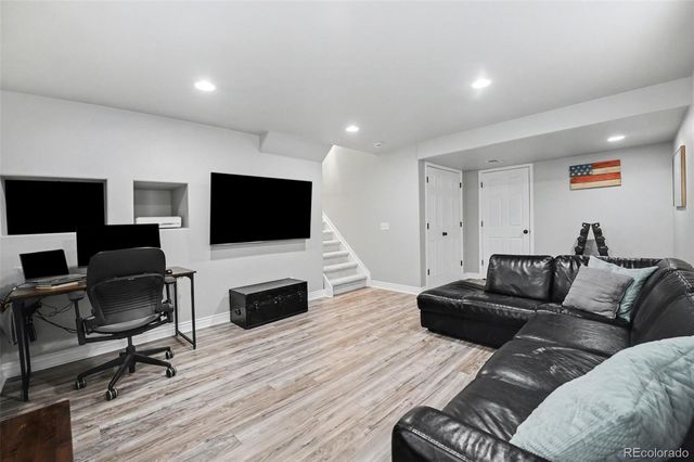 1070 Thornbury Place, Highlands Ranch, CO 80129