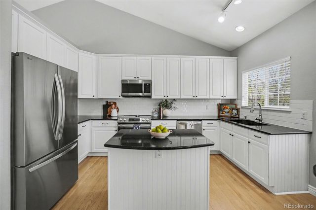 1070 Thornbury Place, Highlands Ranch, CO 80129