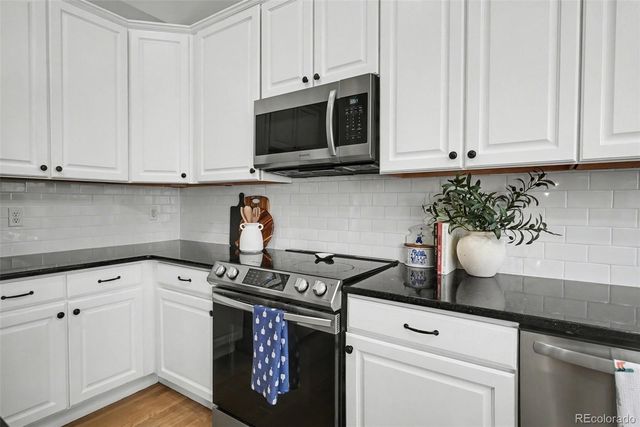 1070 Thornbury Place, Highlands Ranch, CO 80129