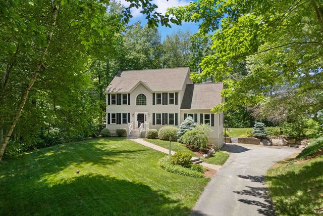 7 Premier Drive, Londonderry, NH 03053