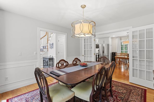 7 Premier Drive, Londonderry, NH 03053