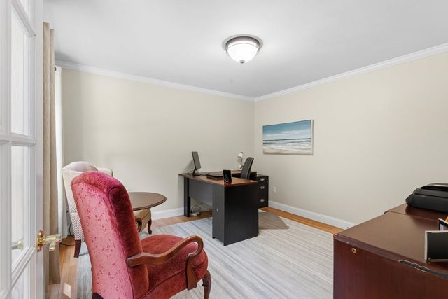 7 Premier Drive, Londonderry, NH 03053