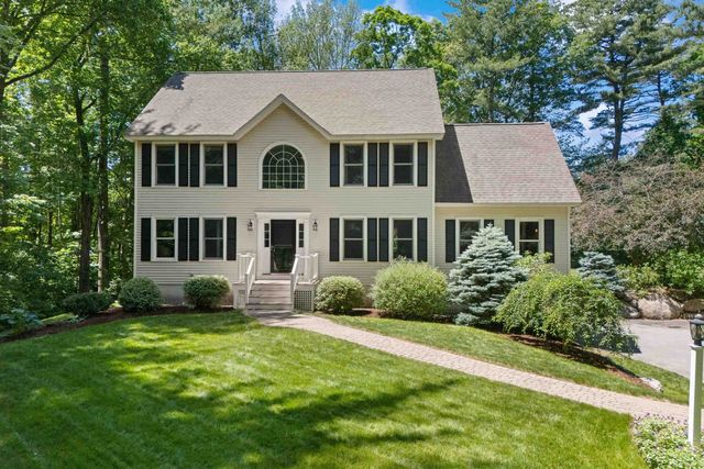 7 Premier Drive, Londonderry, NH 03053