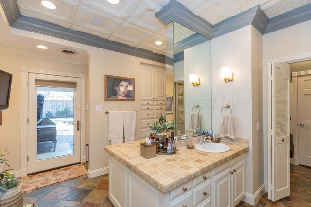 2419 Crockett Street, Amarillo, TX 79109