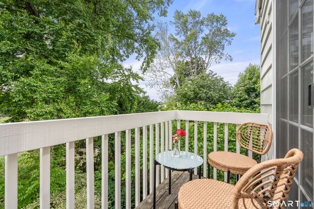 252 Shoreham Village Drive, Fairfield, CT 06824