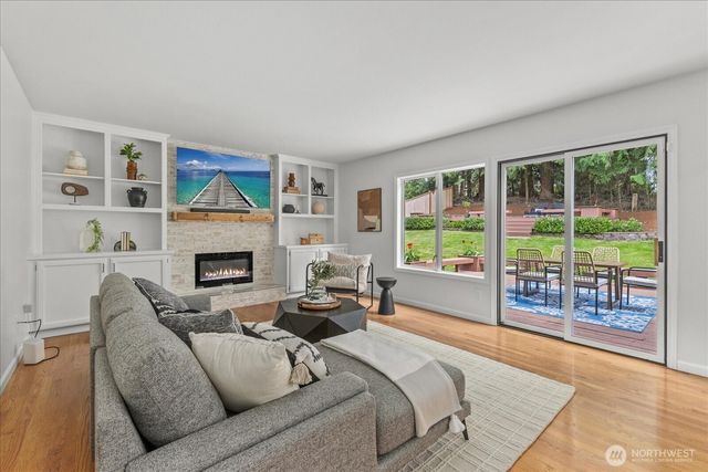 4422 238th Place SE, Sammamish, WA 98029