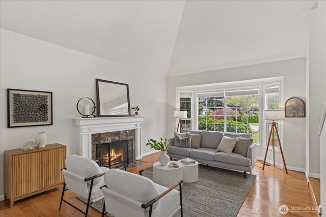 4422 238th Place SE, Sammamish, WA 98029