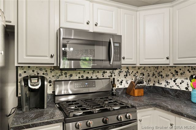 2490 W Haven Drive NW, Corydon, IN 47112