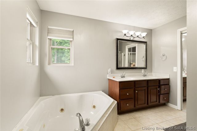 2490 W Haven Drive NW, Corydon, IN 47112