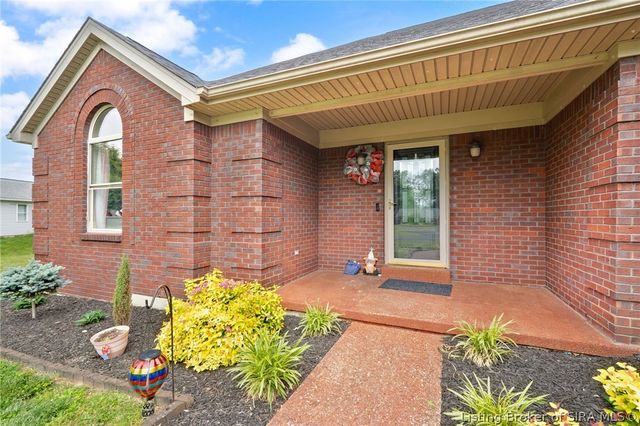 2490 W Haven Drive NW, Corydon, IN 47112