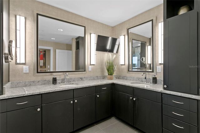 450 KNIGHTS RUN AVENUE 1704, Tampa, FL 33602