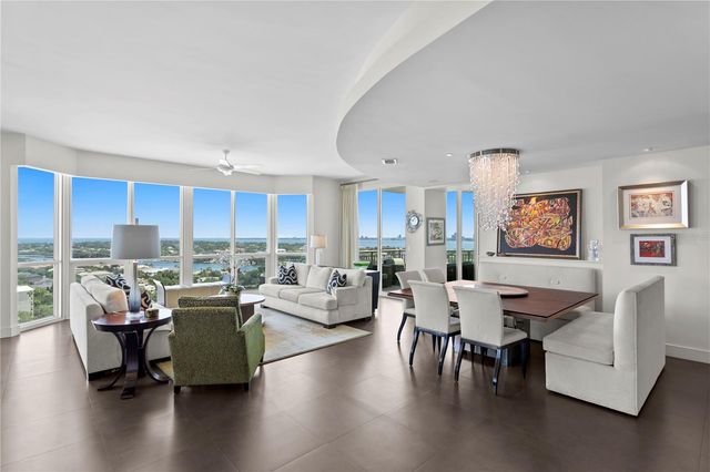 450 KNIGHTS RUN AVENUE 1704, Tampa, FL 33602