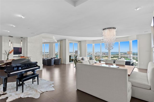 450 KNIGHTS RUN AVENUE 1704, Tampa, FL 33602