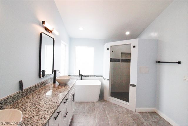 428 SW 19th AVE, Cape Coral, FL 33991