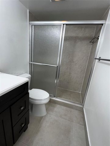 5401 SW 77th Ct 206E, Miami, FL 33155