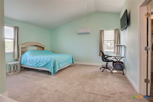 1657 Blueridge Drive, Canyon Lake, TX 78133