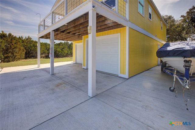 1657 Blueridge Drive, Canyon Lake, TX 78133