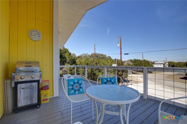 1657 Blueridge Drive, Canyon Lake, TX 78133