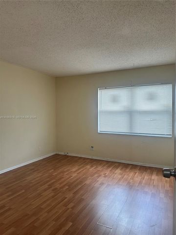 18101 NW 68th Ave B201, Hialeah, FL 33015