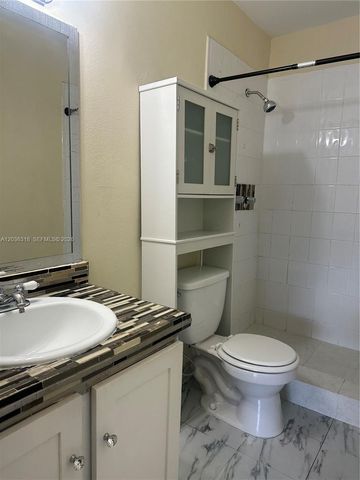 18101 NW 68th Ave B201, Hialeah, FL 33015