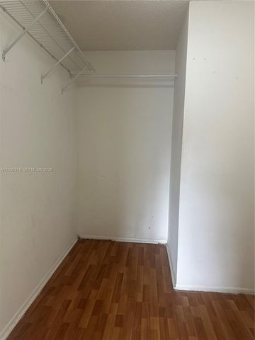 18101 NW 68th Ave B201, Hialeah, FL 33015