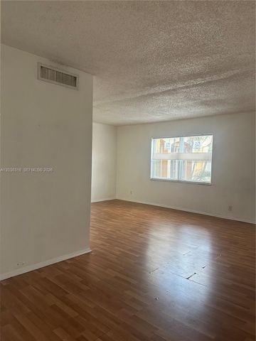 18101 NW 68th Ave B201, Hialeah, FL 33015