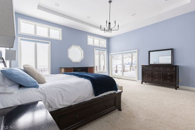 10710 Edgewater Drive, Cleveland, OH 44102