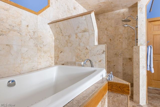 10710 Edgewater Drive, Cleveland, OH 44102