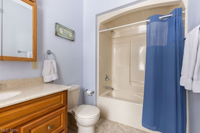 10710 Edgewater Drive, Cleveland, OH 44102