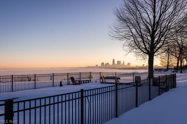 10710 Edgewater Drive, Cleveland, OH 44102