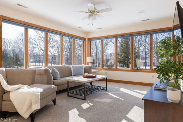 10710 Edgewater Drive, Cleveland, OH 44102