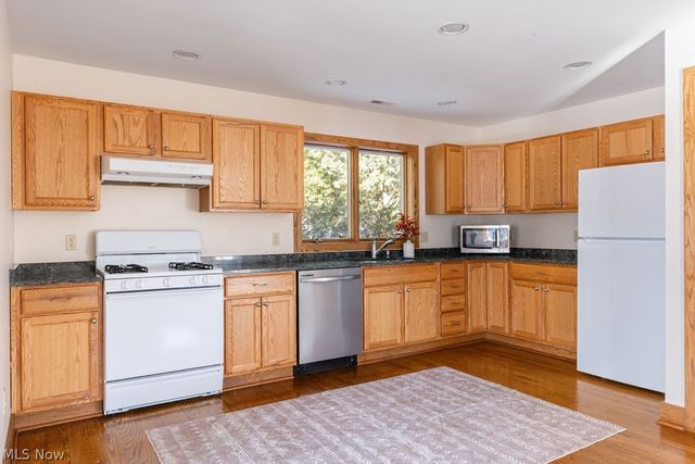 10710 Edgewater Drive, Cleveland, OH 44102