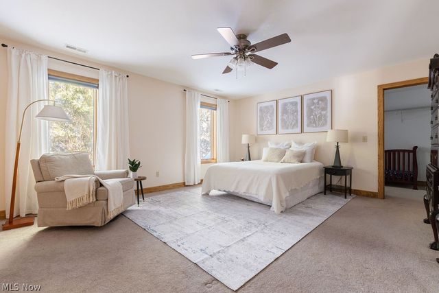 10710 Edgewater Drive, Cleveland, OH 44102