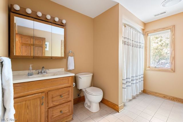 10710 Edgewater Drive, Cleveland, OH 44102