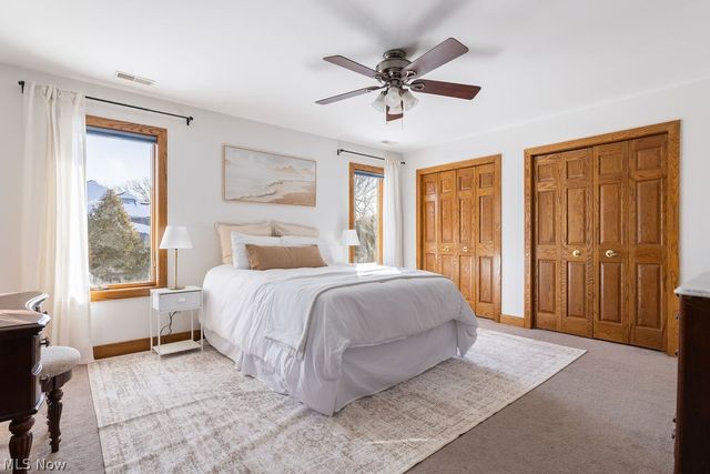 10710 Edgewater Drive, Cleveland, OH 44102