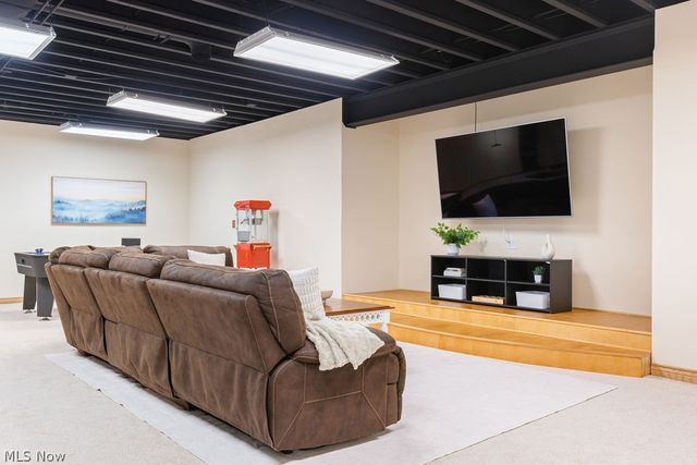 10710 Edgewater Drive, Cleveland, OH 44102