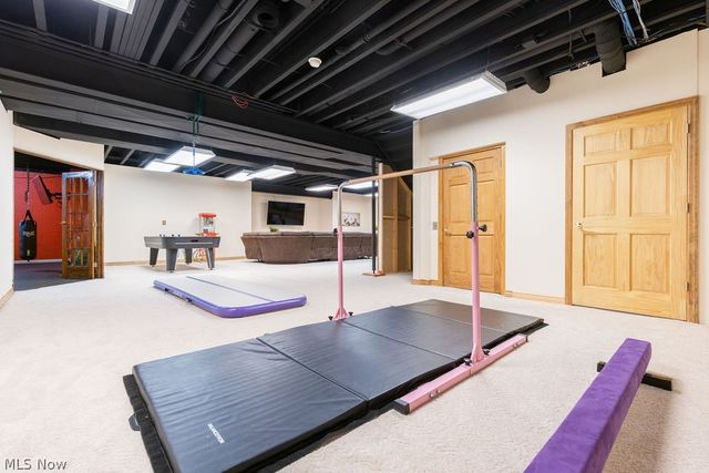 10710 Edgewater Drive, Cleveland, OH 44102