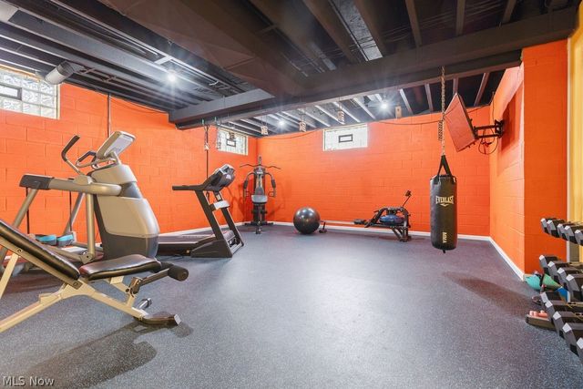 10710 Edgewater Drive, Cleveland, OH 44102