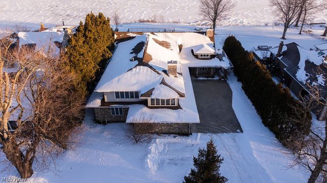 10710 Edgewater Drive, Cleveland, OH 44102