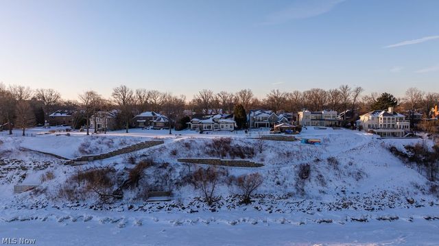 10710 Edgewater Drive, Cleveland, OH 44102