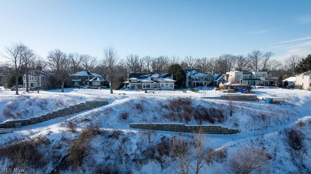 10710 Edgewater Drive, Cleveland, OH 44102