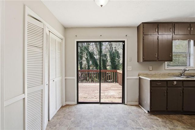 3415 Sheree Trail, Stone Mountain, GA 30087