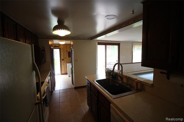 124 E Lafayette Street, Milford, MI 48381