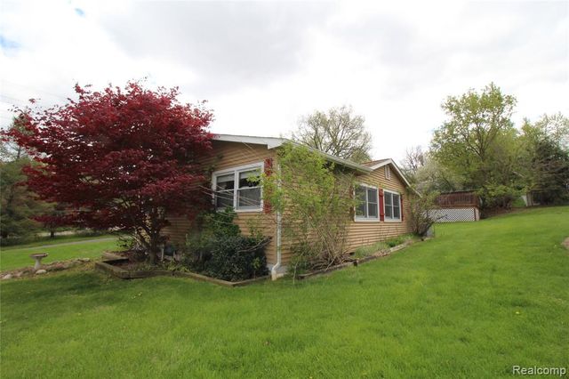 124 E Lafayette Street, Milford, MI 48381