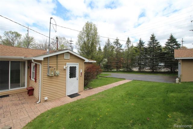 124 E Lafayette Street, Milford, MI 48381